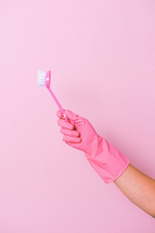 Simplifiez votre quotidien avec une femme de ménage à domicile